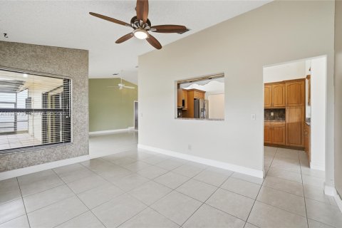 Villa ou maison à vendre à Davie, Floride: 3 chambres, 190.91 m2 № 2040448 - photo 18