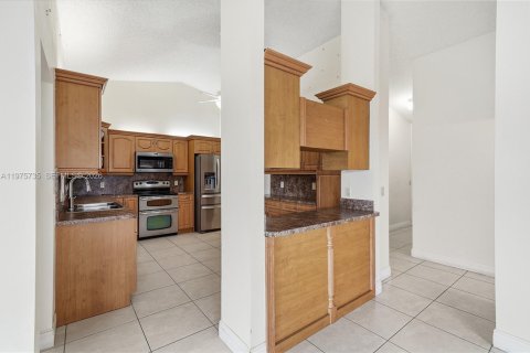 Villa ou maison à vendre à Davie, Floride: 3 chambres, 190.91 m2 № 2040448 - photo 24