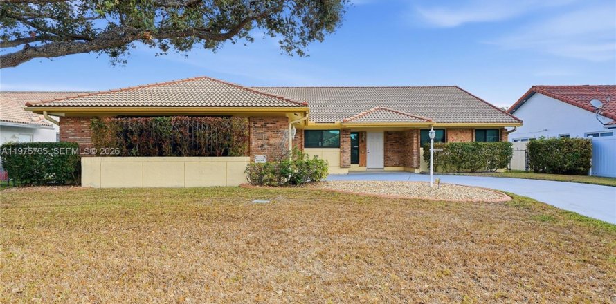 Villa ou maison à Davie, Floride 3 chambres, 190.91 m2 № 2040448