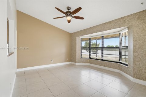 Villa ou maison à vendre à Davie, Floride: 3 chambres, 190.91 m2 № 2040448 - photo 16