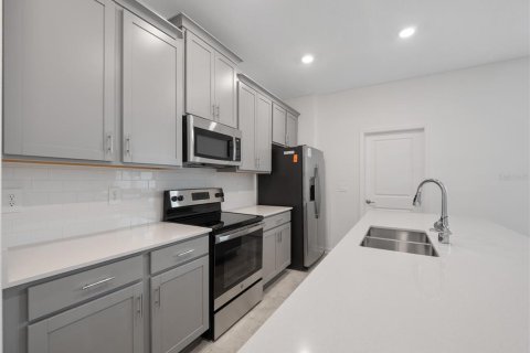 Touwnhouse à louer à Kissimmee, Floride: 4 chambres, 185.8 m2 № 2150534 - photo 2