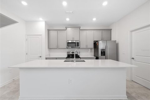 Touwnhouse à louer à Kissimmee, Floride: 4 chambres, 185.8 m2 № 2150534 - photo 5
