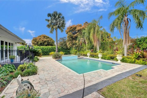 Casa en venta en Cutler Bay, Florida, 6 dormitorios, 345.41 m2 № 1698771 - foto 24