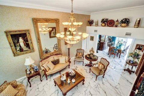Casa en venta en Cutler Bay, Florida, 6 dormitorios, 345.41 m2 № 1698771 - foto 4