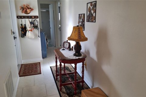 House in Sarasota, Florida 2 bedrooms, 98.01 sq.m. № 1552923 - photo 2