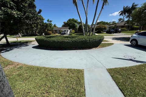 Casa en venta en Palmetto Bay, Florida, 3 dormitorios, 182.46 m2 № 1848326 - foto 2