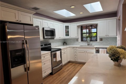 Casa en venta en Palmetto Bay, Florida, 3 dormitorios, 182.46 m2 № 1848326 - foto 3
