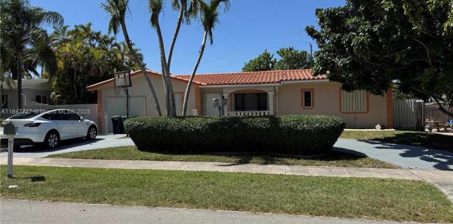 Casa en Palmetto Bay, Florida 3 dormitorios, 182.46 m2 № 1848326