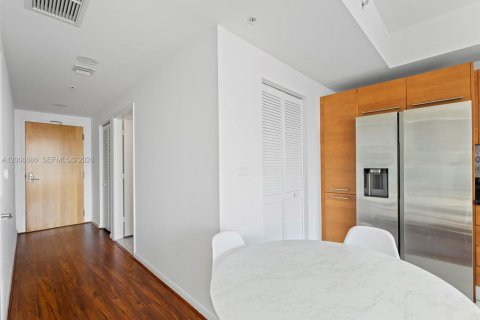 Condo in Miami, Florida, 1 bedroom № 2072071 - photo 15