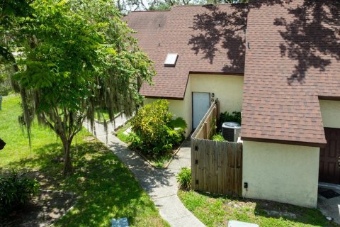 Condo in Tampa, Florida, 2 bedrooms  № 1874123 - photo 1