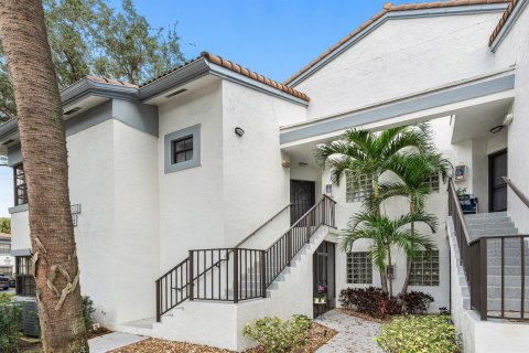 Condo in Boynton Beach, Florida, 3 bedrooms № 2260309 - photo 2