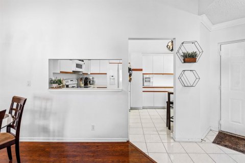 Condo in Boynton Beach, Florida, 3 bedrooms № 2260309 - photo 5