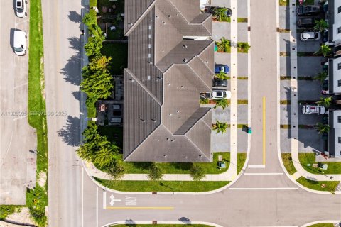 Adosado en venta en Homestead, Florida, 3 dormitorios, 142.14 m2 № 1985810 - foto 17