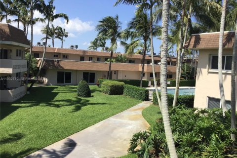 Copropriété à vendre à Palmetto Bay, Floride: 1 chambre, 53.42 m2 № 1991721 - photo 1