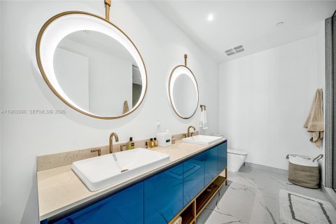 Купить кондоминиум в Майами, Флорида 2 спальни, 107.58м2, № 2253034 - фото 20