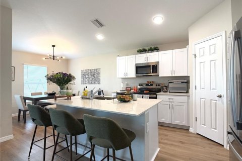 Villa ou maison à louer à Davenport, Floride: 3 chambres, 131.92 m2 № 2407145 - photo 3