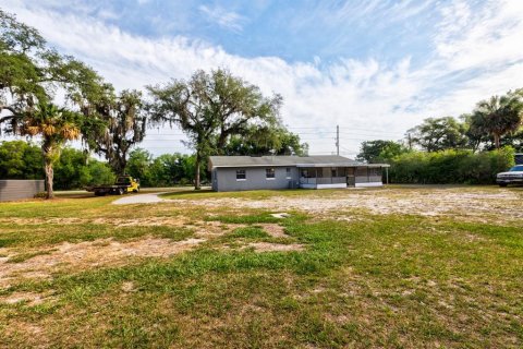House in Eustis, Florida 3 bedrooms, 135.27 sq.m. № 2111391 - photo 15