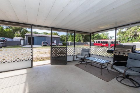 House in Eustis, Florida 3 bedrooms, 135.27 sq.m. № 2111391 - photo 13