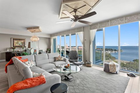 Copropriété à vendre à Saint Petersburg, Floride: 3 chambres, 196.95 m2 № 2117680 - photo 3