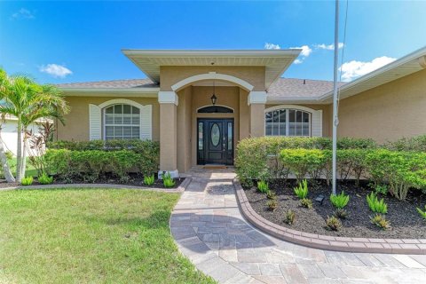 House in Parrish, Florida 3 bedrooms, 181.44 sq.m. № 2208442 - photo 3