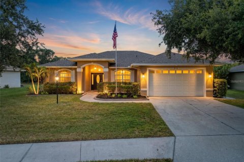 House in Parrish, Florida 3 bedrooms, 181.44 sq.m. № 2208442 - photo 2