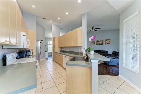 House in Parrish, Florida 3 bedrooms, 181.44 sq.m. № 2208442 - photo 13