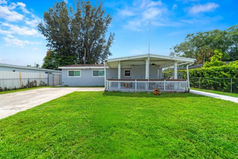 Villa ou maison à Royal Palm Beach, Floride 4 chambres, 146.32 m2 № 2272617
