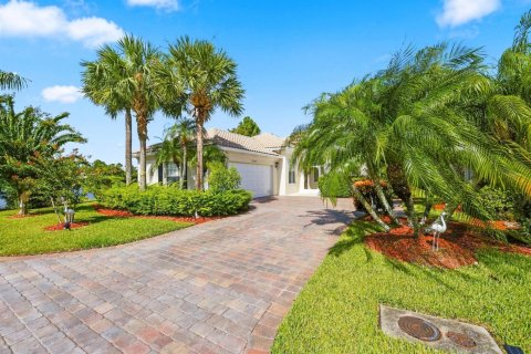 Villa ou maison à vendre à Port St. Lucie, Floride: 3 chambres, 185.8 m2 № 2319521 - photo 3