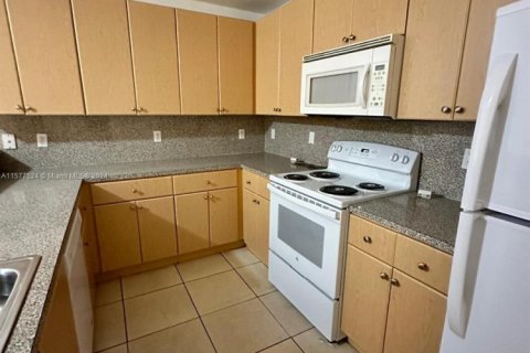 Condominio en venta en Cutler Bay, Florida, 2 dormitorios, 105.91 m2 № 1958073 - foto 10
