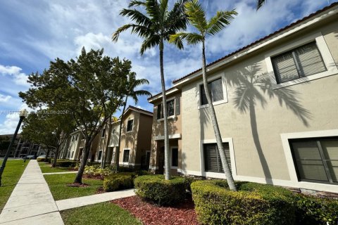 Condominio en venta en Cutler Bay, Florida, 2 dormitorios, 105.91 m2 № 1958073 - foto 5