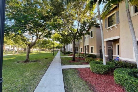 Condominio en venta en Cutler Bay, Florida, 2 dormitorios, 105.91 m2 № 1958073 - foto 6