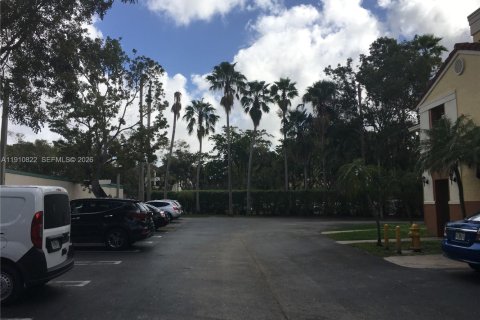 Купить кондоминиум в Майами, Флорида 2 спальни, 91.97м2, № 2013815 - фото 3