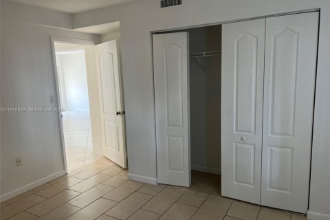 Купить кондоминиум в Майами, Флорида 2 спальни, 91.97м2, № 2013815 - фото 10