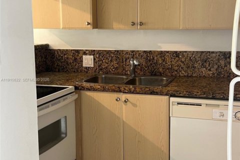 Купить кондоминиум в Майами, Флорида 2 спальни, 91.97м2, № 2013815 - фото 14