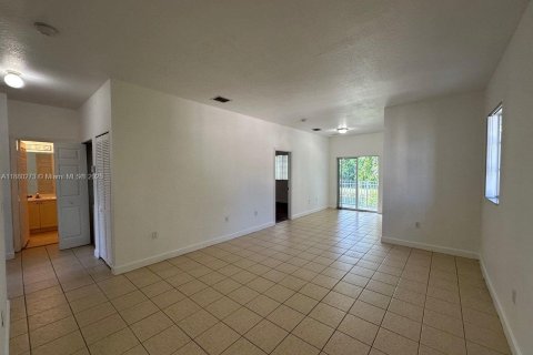 Снять в аренду кондоминиум в Хомстед, Флорида 3 спальни, 110.93м2, № 1982820 - фото 5