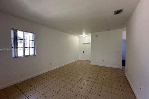 Снять в аренду кондоминиум в Хомстед, Флорида 3 спальни, 110.93м2, № 1982820 - фото 6