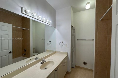 Снять в аренду кондоминиум в Хомстед, Флорида 3 спальни, 110.93м2, № 1982820 - фото 13