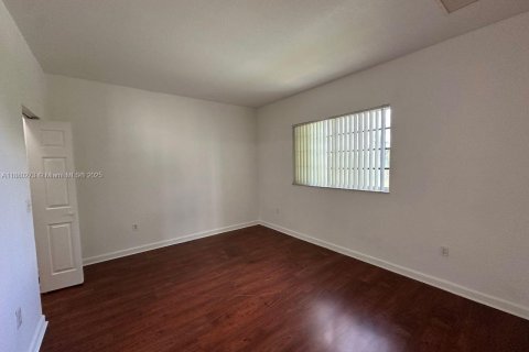 Снять в аренду кондоминиум в Хомстед, Флорида 3 спальни, 110.93м2, № 1982820 - фото 11