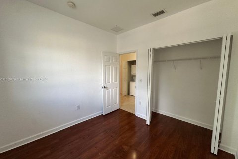 Снять в аренду кондоминиум в Хомстед, Флорида 3 спальни, 110.93м2, № 1982820 - фото 24