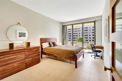 Condo in Key Biscayne, Florida, 2 bedrooms  № 1967800 - photo 16