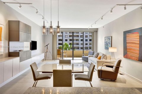 Condo in Key Biscayne, Florida, 2 bedrooms  № 1967800 - photo 3