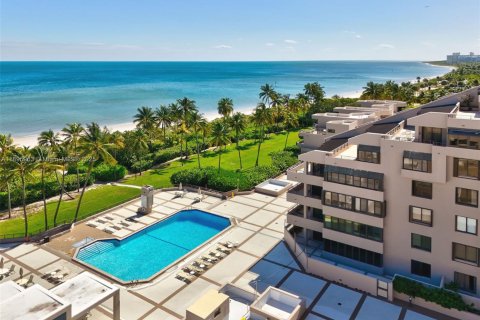 Condo in Key Biscayne, Florida, 2 bedrooms  № 1967800 - photo 30