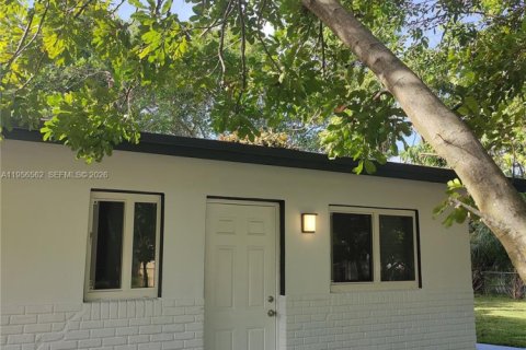 Casa en alquiler en Fort Lauderdale, Florida, 2 dormitorios, 102.19 m2 № 2010441 - foto 17