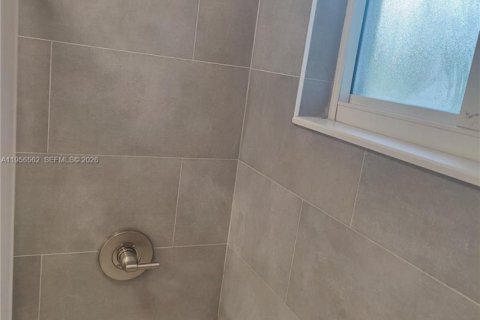 Casa en alquiler en Fort Lauderdale, Florida, 2 dormitorios, 102.19 m2 № 2010441 - foto 8