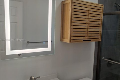 Casa en alquiler en Fort Lauderdale, Florida, 2 dormitorios, 102.19 m2 № 2010441 - foto 7