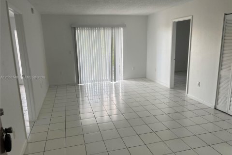 Condo in Miami, Florida, 2 bedrooms  № 2168078 - photo 6
