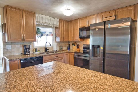 House in Englewood, Florida 2 bedrooms, 79.15 sq.m. № 1898820 - photo 7