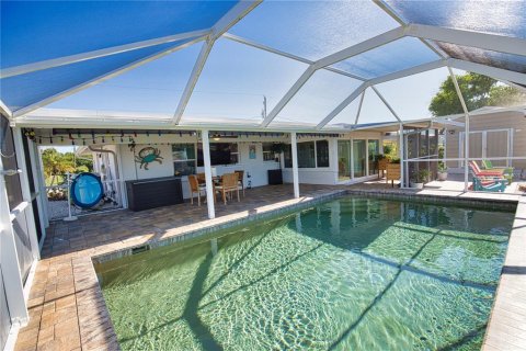 House in Englewood, Florida 2 bedrooms, 79.15 sq.m. № 1898820 - photo 14
