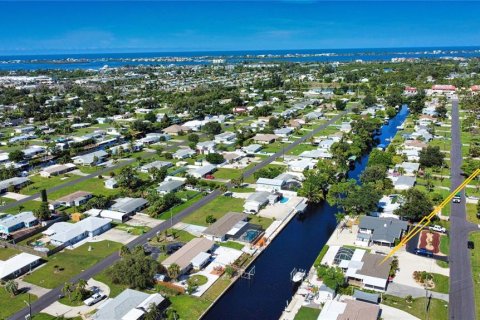 House in Englewood, Florida 2 bedrooms, 79.15 sq.m. № 1898820 - photo 26