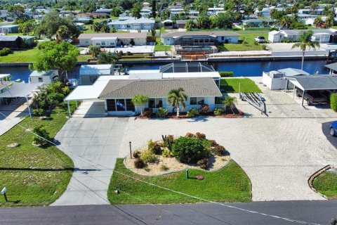 House in Englewood, Florida 2 bedrooms, 79.15 sq.m. № 1898820 - photo 23